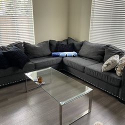 Sectional Couch With Full Size Pull Out Bed! 