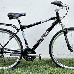 Very nice - Schwinn Discover Hybrid Bike