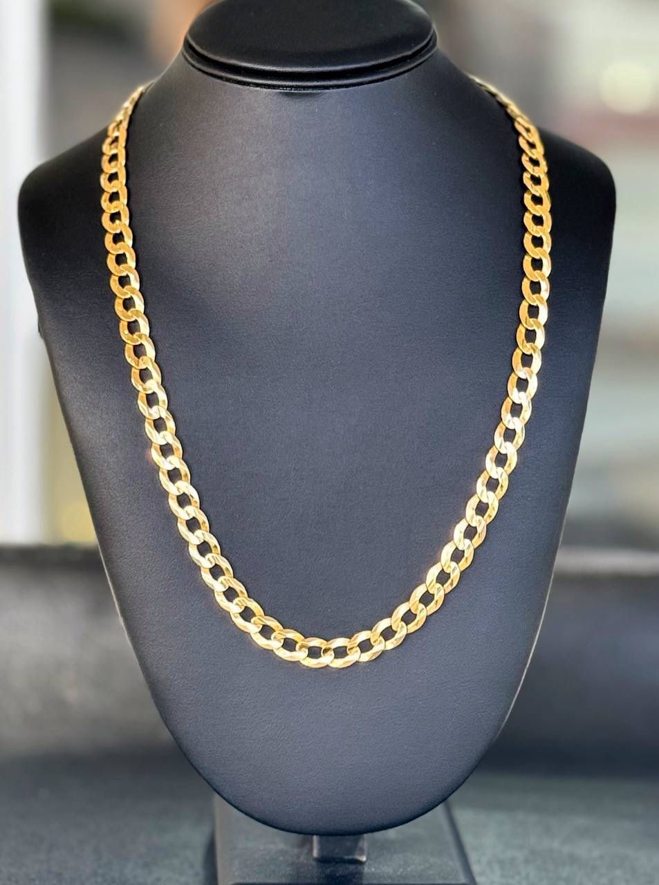 14k solid yellow gold Curb style 24.5β chain Necklace 62.2 grams 10mm