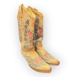 Corral Boots- Heart and Wings Embroidered Studded Snip Toe