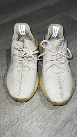 Yeezy Men’s Size 6 