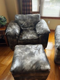 Oversized Accent Chair with Ottoman