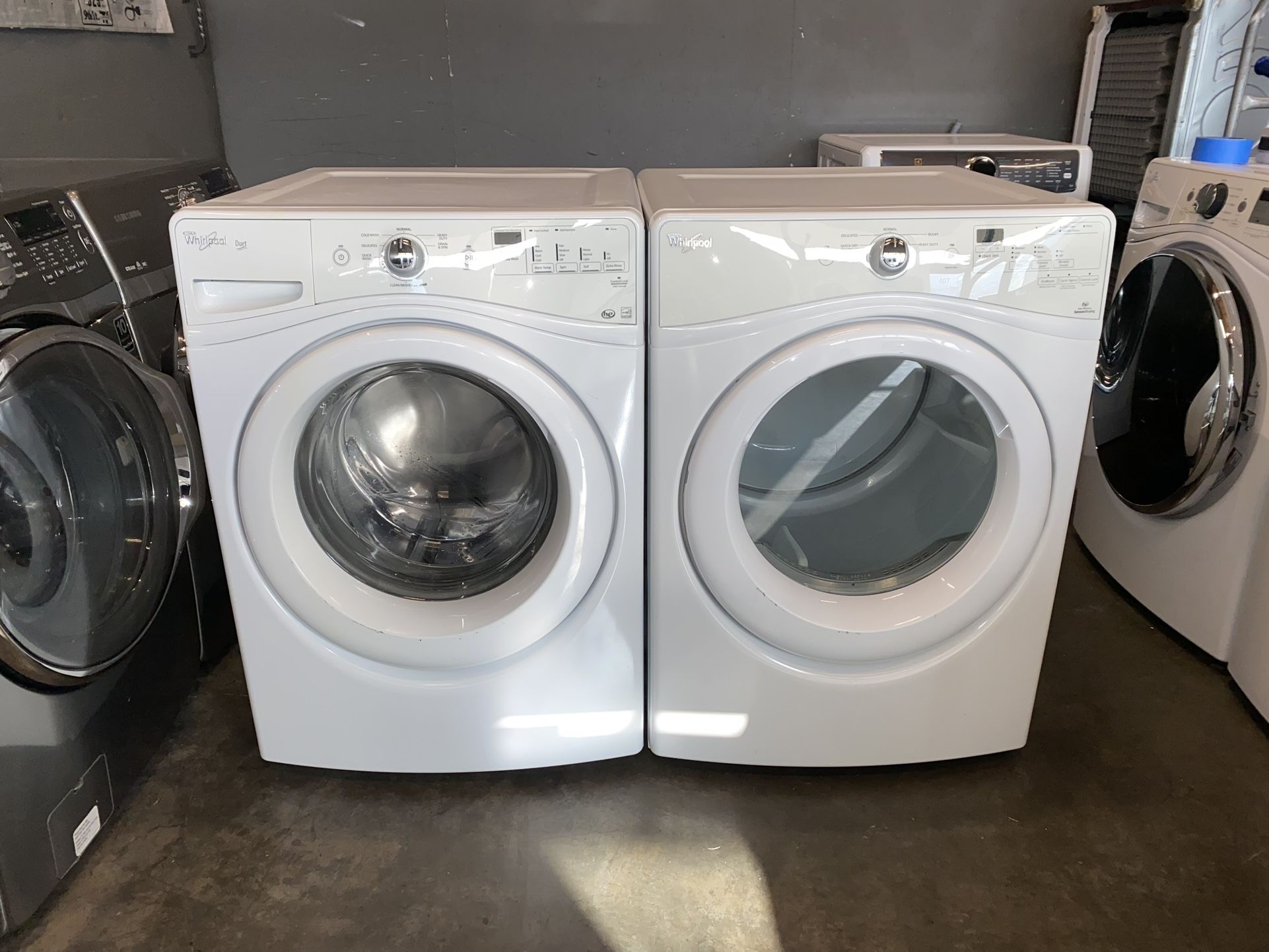 WHIRLPOOL XL CAPACITY WASHER DRYER ELECTRIC SET