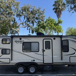 2017 Keystone Hideout 21LHSW FOR SALE!!