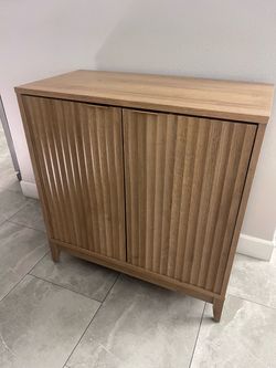 Storage cabinet