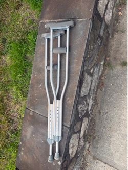 Youth crutches