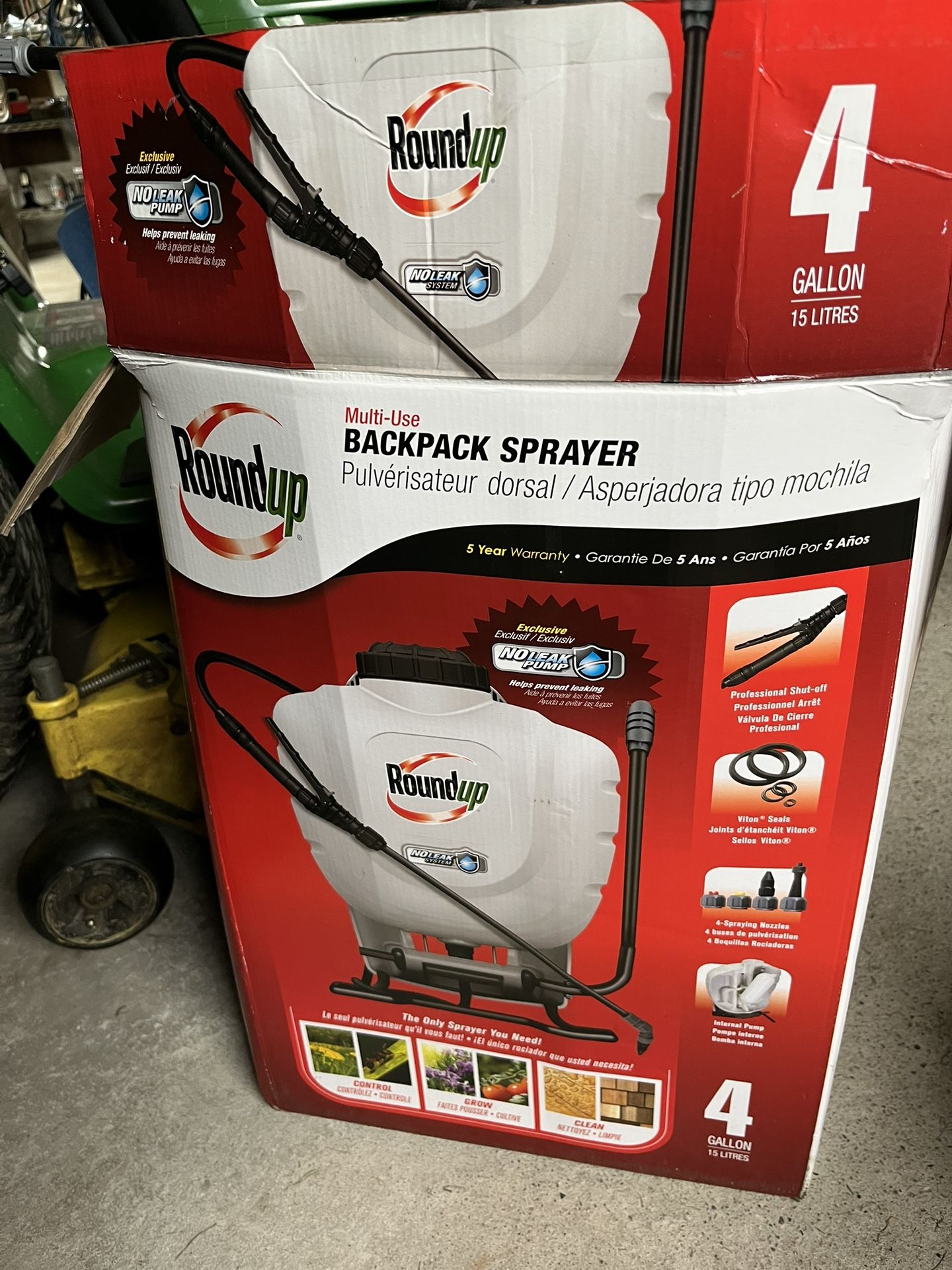 4 Gallon Backpack Sprayer