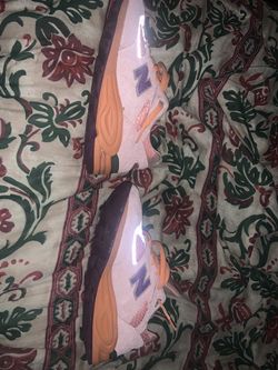 Salehe Bembury x New balance “Sand Be The Time”