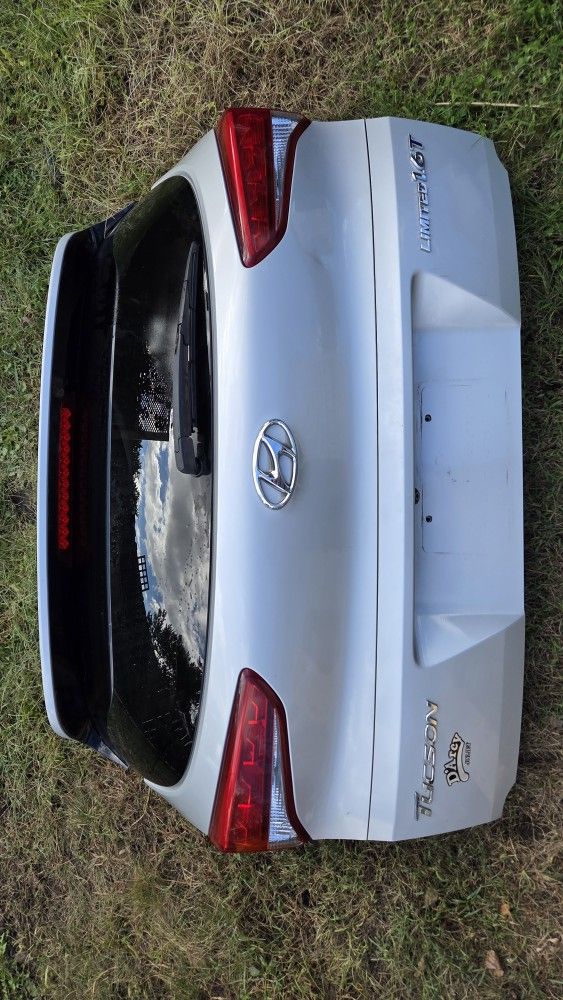 2016 2017 2018 HYUNDAI TUCSON Trunk Hatch Tailgate With Privacy Tint Glass