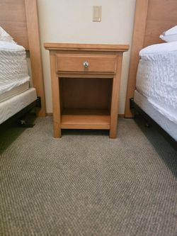 Nighstand