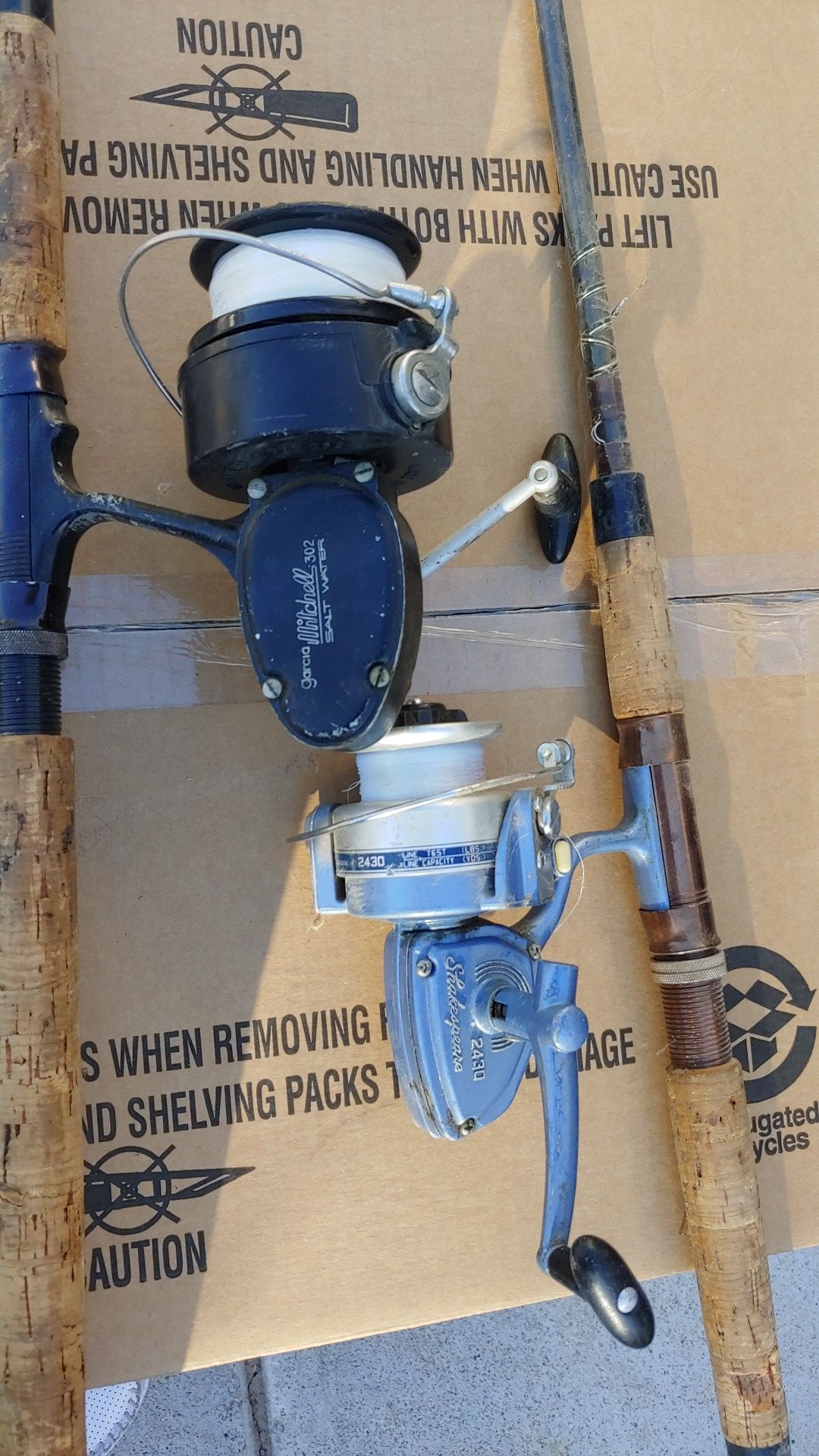 2 Fishing reels