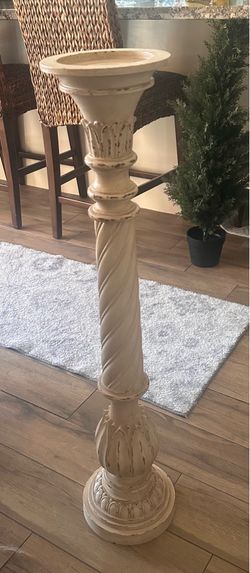 Tall candle holder
