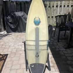 Surfboard 5’10”