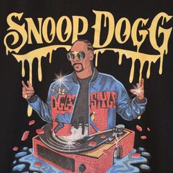 Dogg Supply by Snoop Dogg Unisex Men Logo Drip Turntable Graphic T-Shirt Size M
