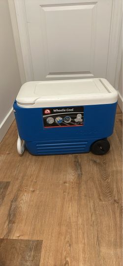 Igloo Wheelie Cool Rolling Cooler
