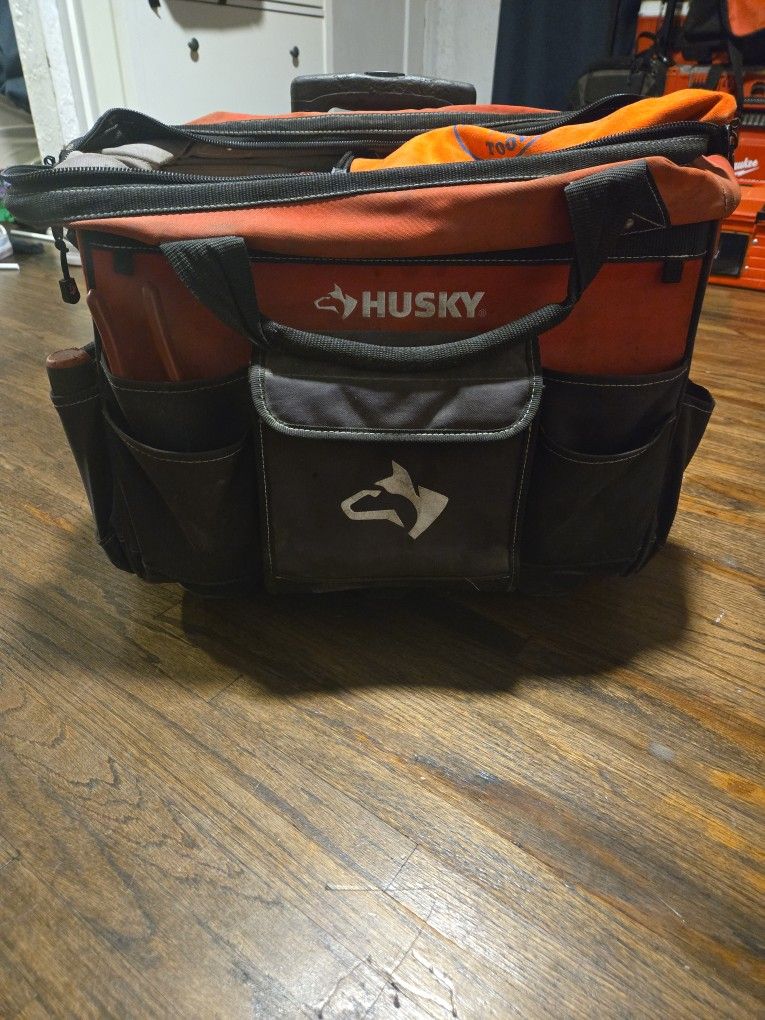 Large Husky tool Bag With Wheels