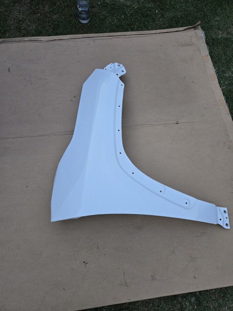 2019-2025 TOYOTA RAV4 RIGHT FENDER OEM