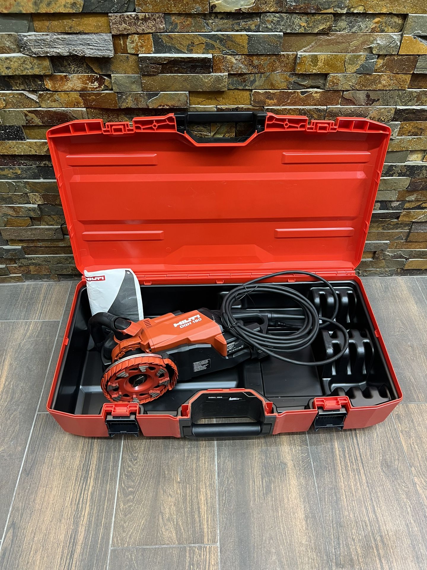 HILTI DGH 150 Concrete grinder 120V NEW!!, Brushless Concrete Diamond Angle Grinder with locking switch,Hilti,hilti Concrete Grinder,concrete Grinder,