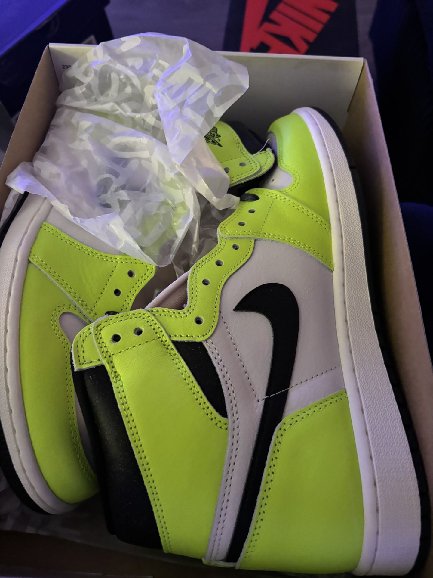 Air Jordan 1 Retro High Visionaries