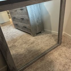 Dresser mirror