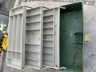 Vintage fishing tackle box