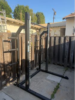 Squat rack half cage.  Read the ad