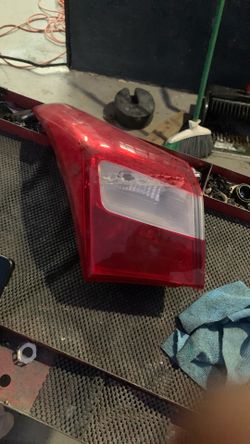 Driver Side Taillights Lamp OEM Hyundia Elantra 13-17