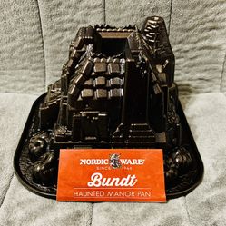 NEW Nordic Ware Haunted Manor Bundt® Pan
