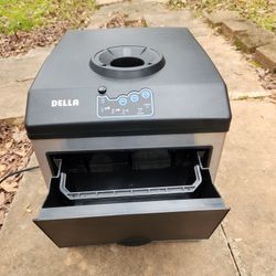 Della Ice Maker