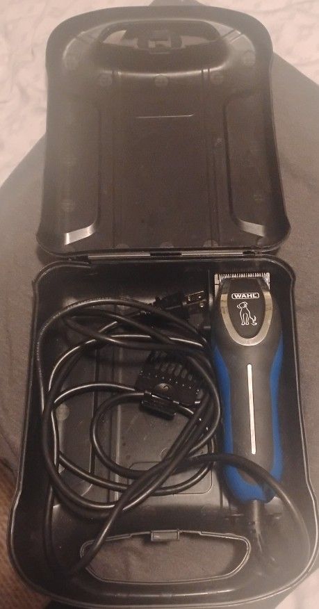 Wahl Pet Pro + Corded Pet Clipper for Dogs with case.