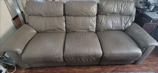 🛋️ Living Spaces Gray Leather Reclining Couch & Loveseat Set (Power Reclining)
