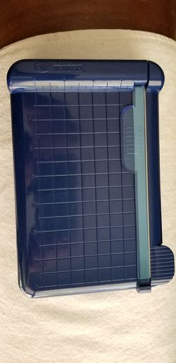 Paper trimmer personal size