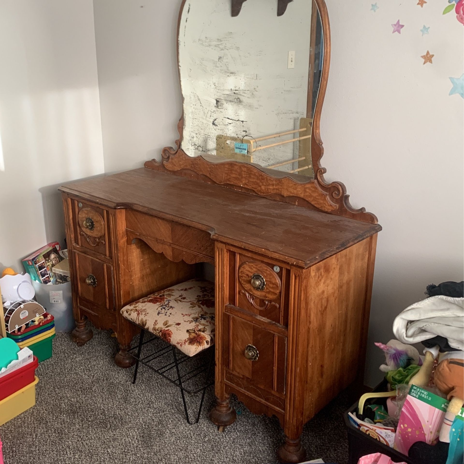 Vintage vanity