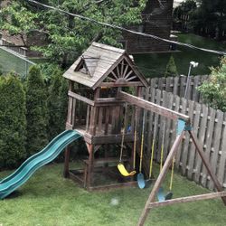 KIDS PLAYSWING SET - RED OAK WOOD 