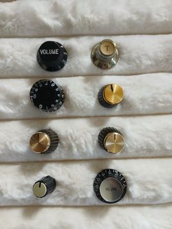 Assortment Of Guitar, Amp And Pedal Knobs