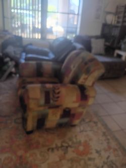 2 entry chairs