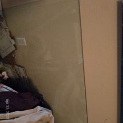 DINING TABLE & CHAIRS