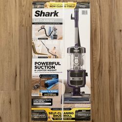 Shark Lift-Away with Powerfins, Self-Cleaning Brushroll Bagless Pet Upright Vacuum Cleaner with HEPA