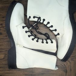Time And Tru Combat Boots Women's Size 9W Low Heels Mid Calf Lace Up White