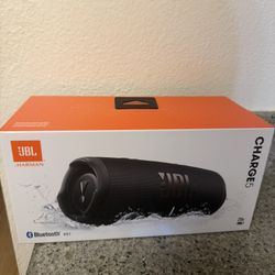 JBL Charge 5