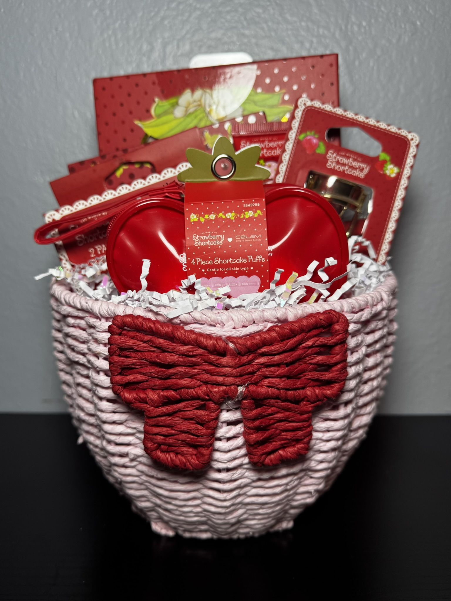 STRAWBERRY SHORTCAKE Gift Basket