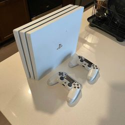 Ps4 Pro White With Controllers Games 