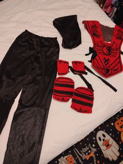 HALLOWEEN COSTUME $10