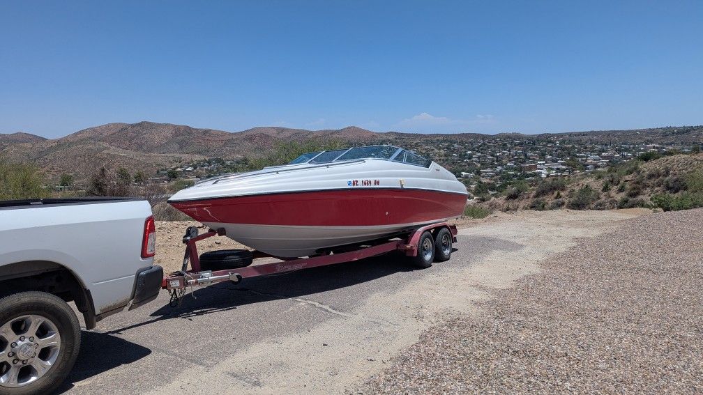 1993 Crownline 23'