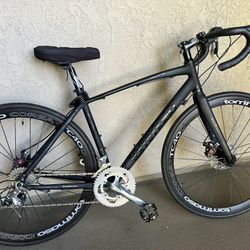Tommaso I Llimitate Road Bike 