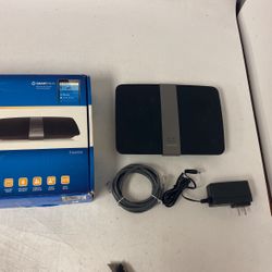 Cisco Linksys EA4500 N900 Dual Band Wi-Fi Wireless Router