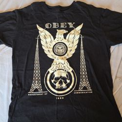 mens obey tshirt large 