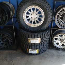 Rines 17x9 Arena Wheels Con Llantas 35 12.50 17 APLUS 