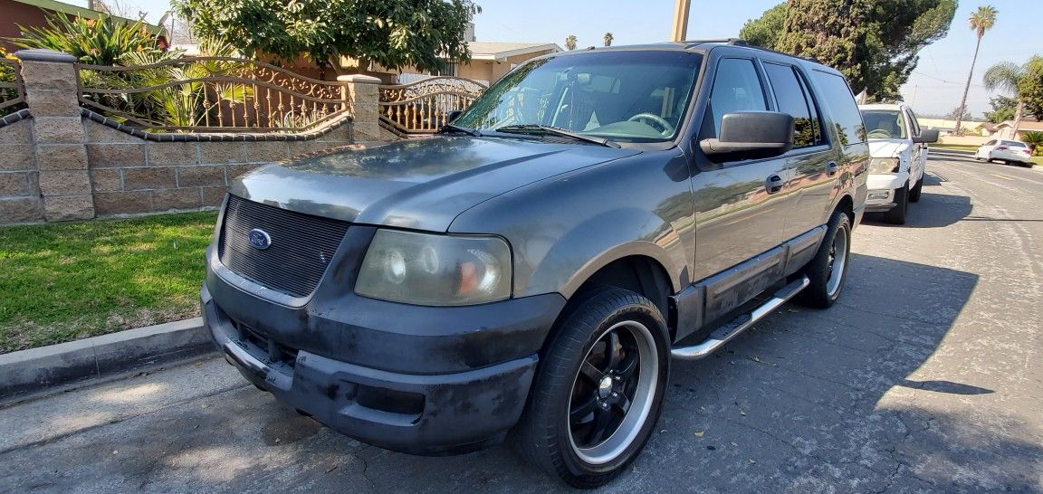 2004 Ford Expedition