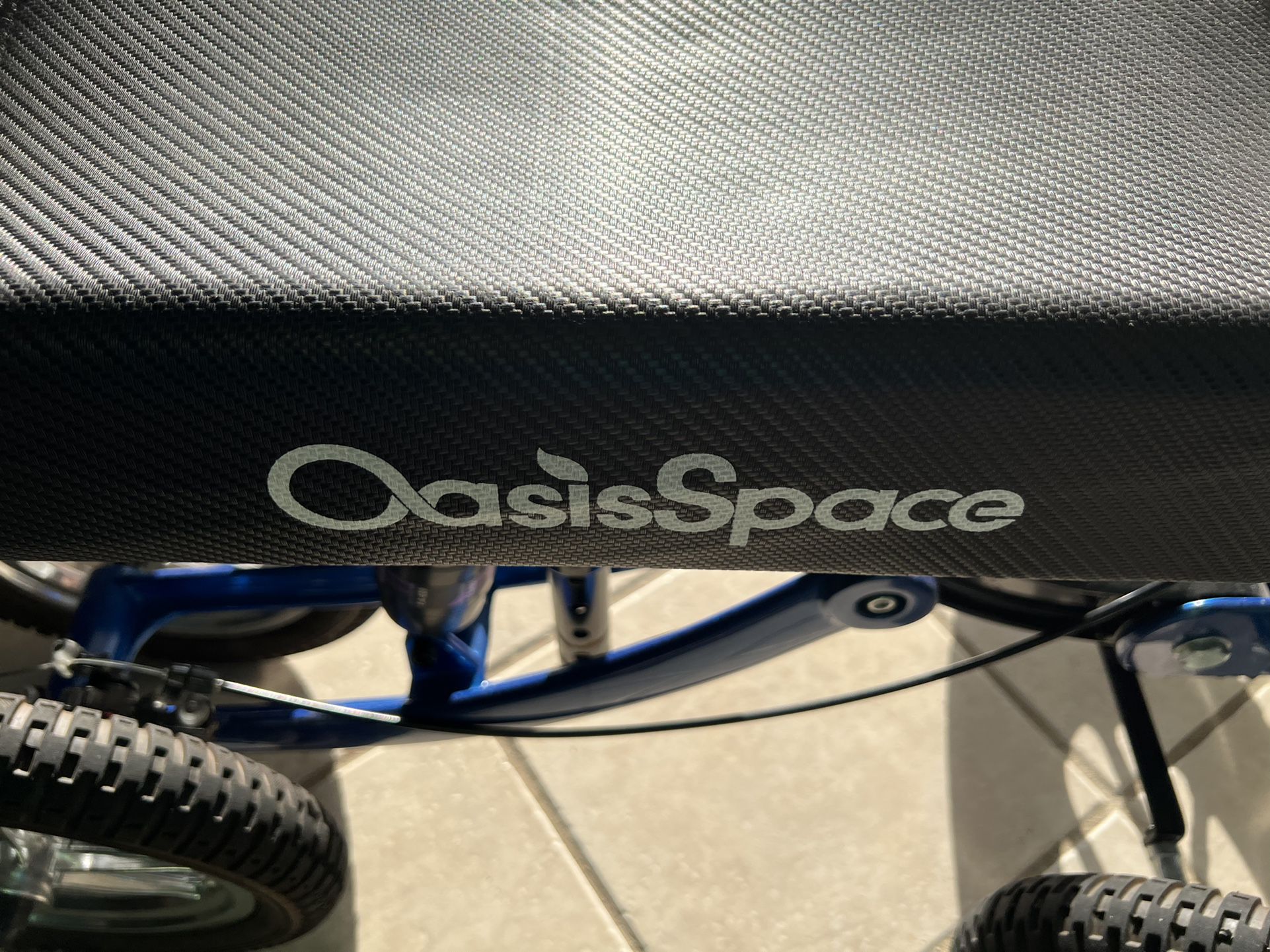 OasisSpace Knee scooter 